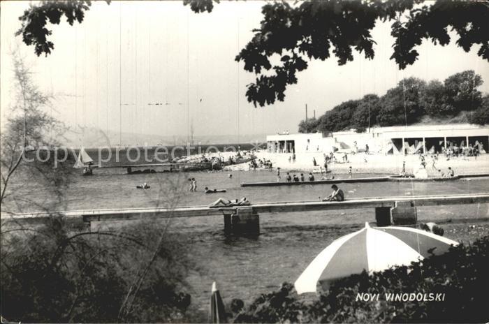 Novi Vinodolski Badestrand Steg Bucht