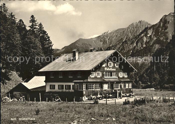 Hinterstein Bad Hindelang Berggasthaus Giebelhaus mit Rauhhorn im Hintersteiner