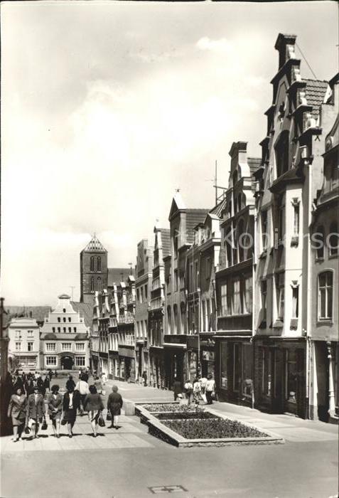 Wismar Mecklenburg Vorpommern Fussgaengerzone Kraemerstrasse Denkmal der Stadtba