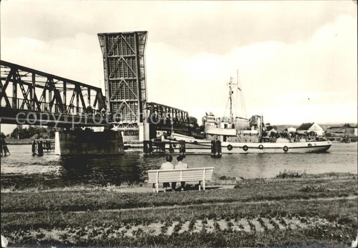 Wolgast Mecklenburg-Vorpommern Hafenpartie Bruecke Frachter