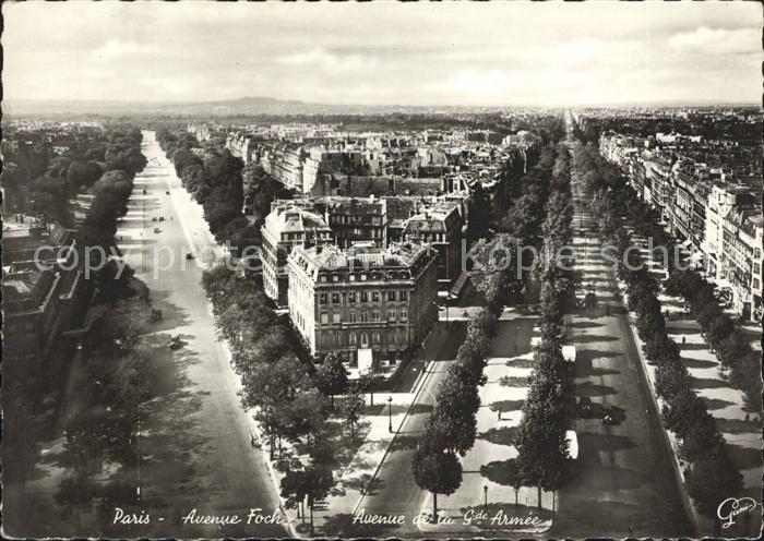 Paris Avenu Foch avec Avenue de la Gde Armee