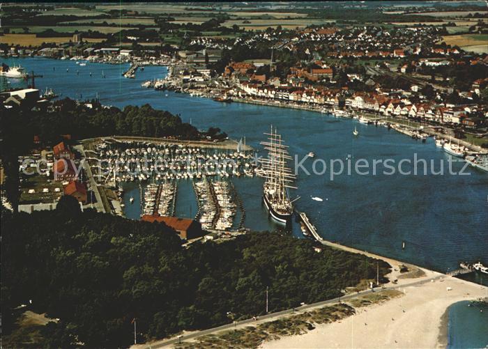 Travemuende Ostseebad Ostseeheilbad Hafen Segelschiff Fliegeraufnahme