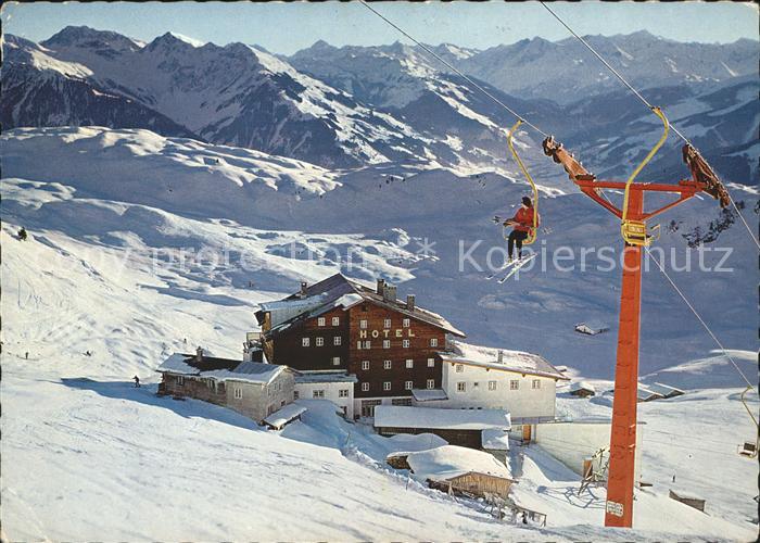 Kitzbuehel Tirol Skigebiet Kitzbueheler Horn Sessellift