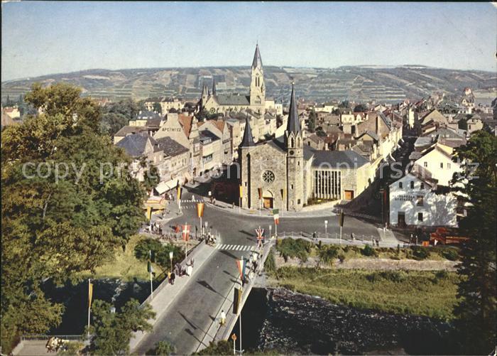 Bad Neuenahr-Ahrweiler Kurgartenbruecke mit evangelischerKirche