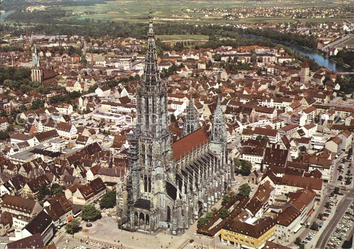 Ulm Donau hoechste Kirche Fliegeraufnahme