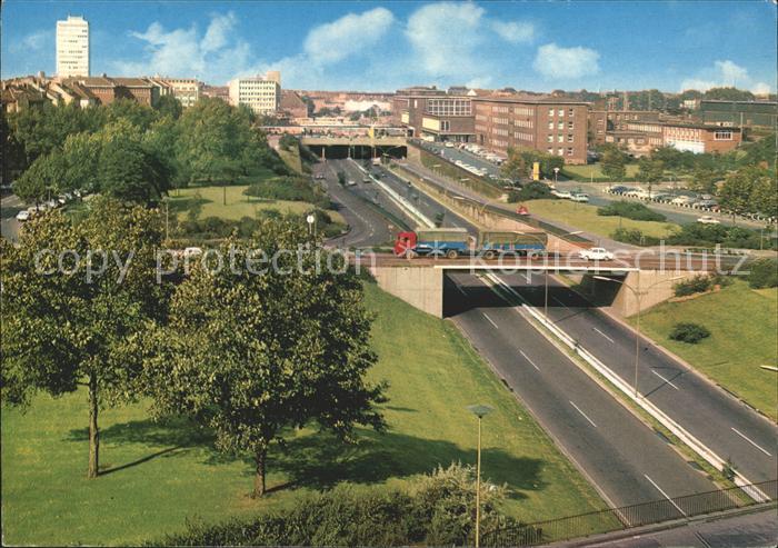 Duisburg Ruhr Stadtautobahn am Hauptbahnhof