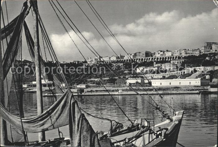 Ortona Hafen Teilansicht Bruecke