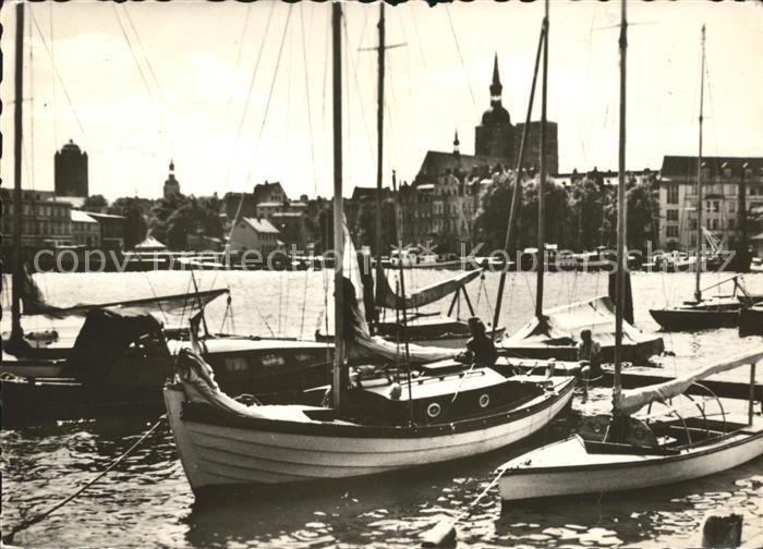 Stralsund Mecklenburg Vorpommern Hafen Boote