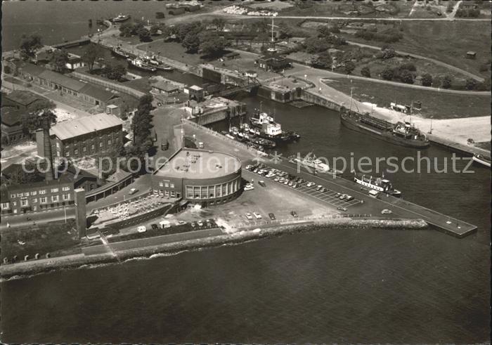 Wilhelmshaven  CITY Strandhalle Hafeneinfahrt