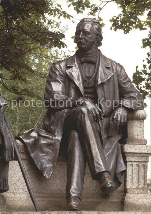 Persoenlichkeiten Theodor Fontane Denkmal Neuruppin