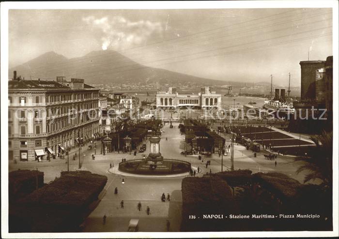 Napoli Neapel Stazione Maritima Piazza Municipio