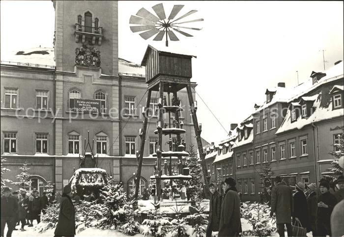 Schneeberg Erzgebirge Markt Weihnachtspyramide