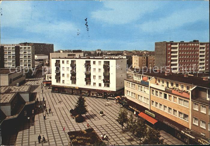 Lebenstedt Platm mit Hochhaeusern