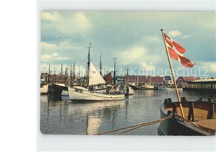 Esbjerg Fischereihafen Fischkutter Flagge