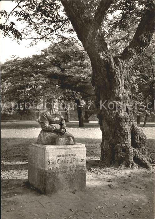 Goettingen Niedersachsen Denkmal der Charlotte Mueller