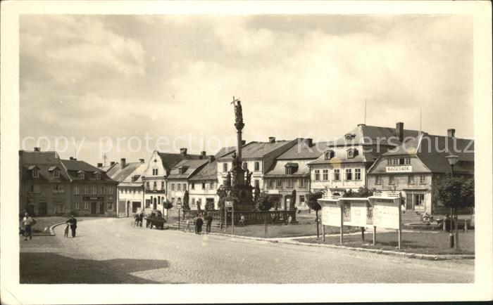 Jablone v Podjestedi Strassenpartie