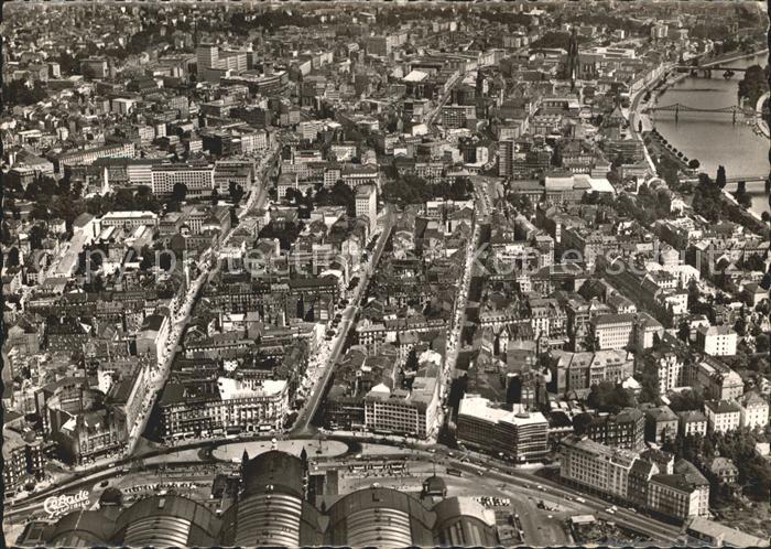 Frankfurt Main Fliegeraufnahme mit Mainpartie