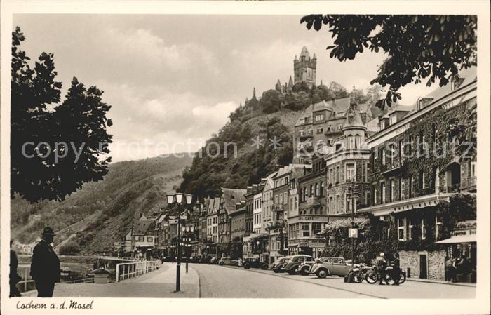 Cochem Mosel Strassenpartie Schloss