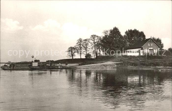 Pretzsch Elbe Faehrhaus und Faehre