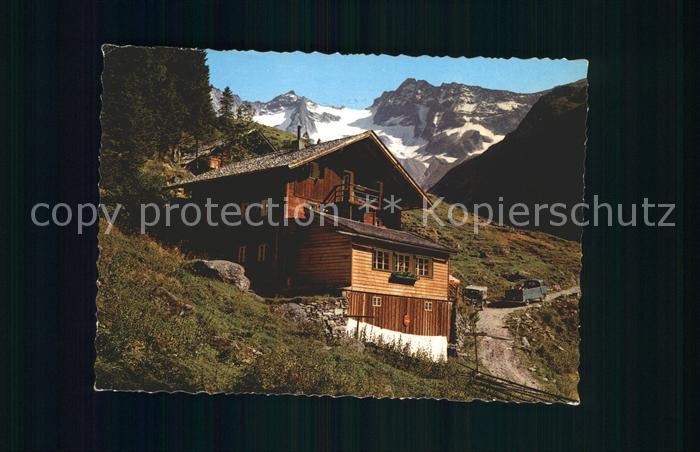 Mayrhofen Zillertal gruene Wand Huette mit Kassler und Keilbachspitze