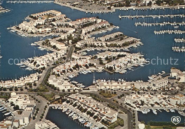 Port Camargue Fliegeraufnahme Hafenanlagen