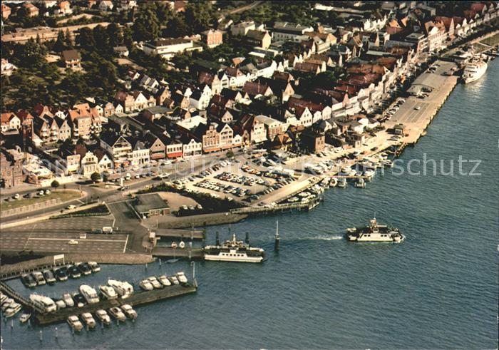 Travemuende Ostseebad Fliegeraufnahme Hafen