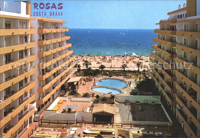 Rosas Costa Brava Cataluna Holidays Center Schwimmbad Strand