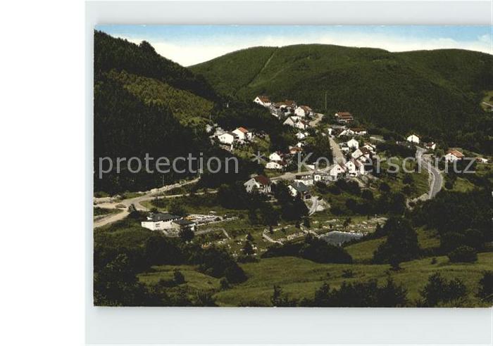 Wieda Schwimmbad mit Golfplatz und obere Bergstrasse