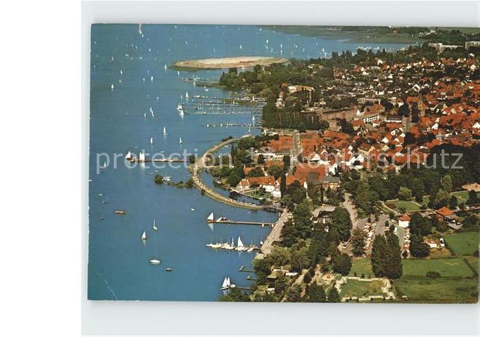 Steinhude am Meer mit Strandpromenade und Badeinsel Fliegeraufnahme