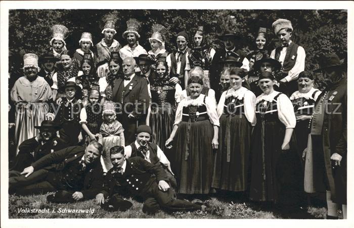 Trachten Schwarzwald Volkstracht Gruppenfoto