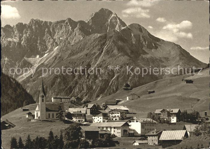 Hirschegg Kleinwalsertal Vorarlberg mit Widderstein