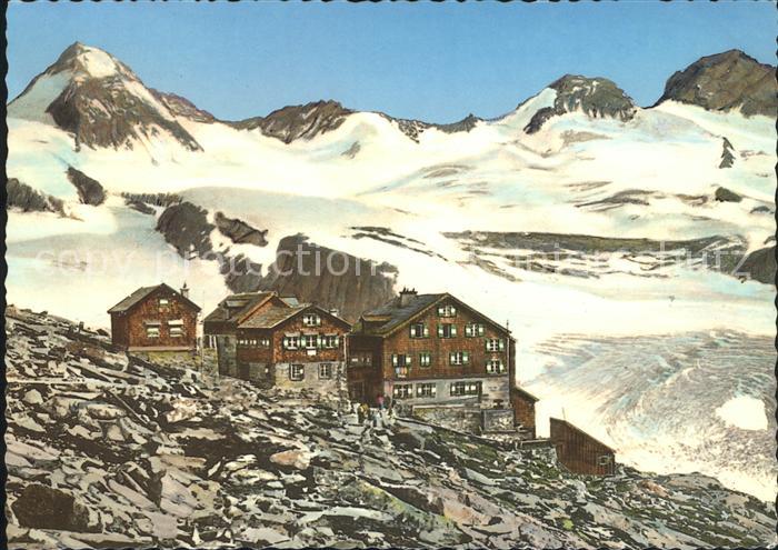 Kuersingerhuette mit Gr. Geiger und Maurerkeeskopf