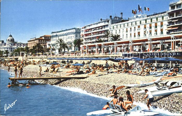 Nice Alpes Maritimes La Plage devant la Promenade des Anglais et les Hotels