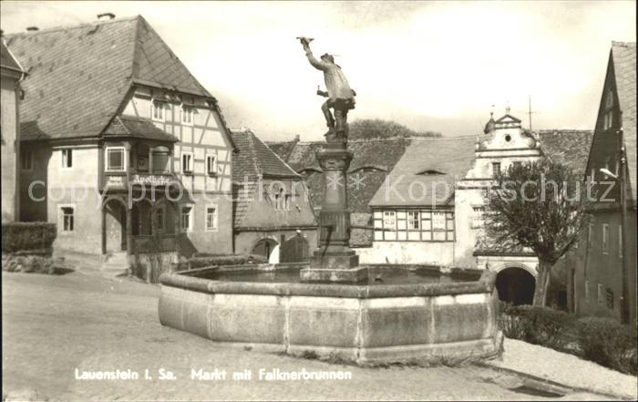 Lauenstein Erzgebirge Markt mit Falknerbrunnen