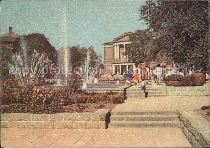 Halle Saale Theater des Friedens Fontaene