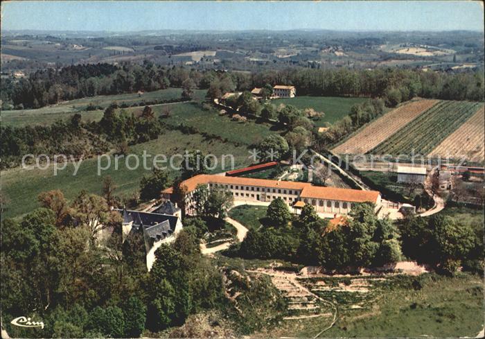 Juignac Abbaye Ste Marie de Maumont Vue general