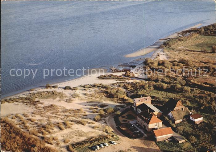 Krautsand Buhrfeinds Gaststaetten Hotel zur Elbaussicht Fliegeraufnahme