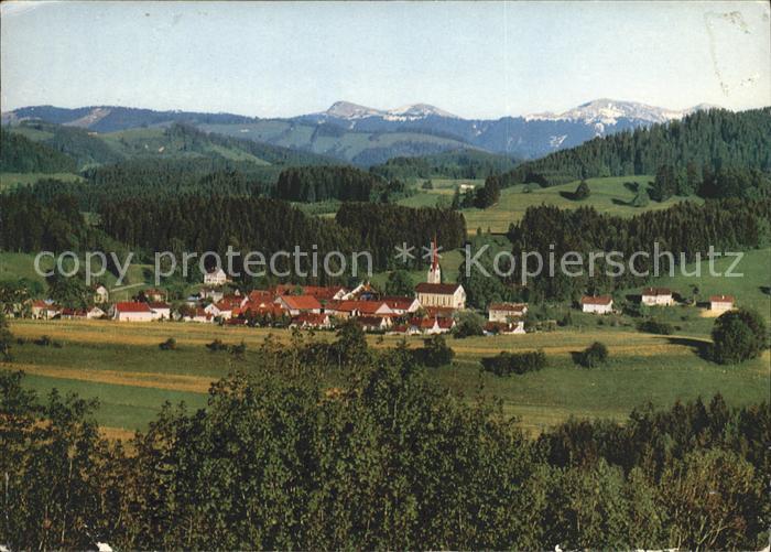 Roethenbach Allgaeu mit Nagelfluhkette