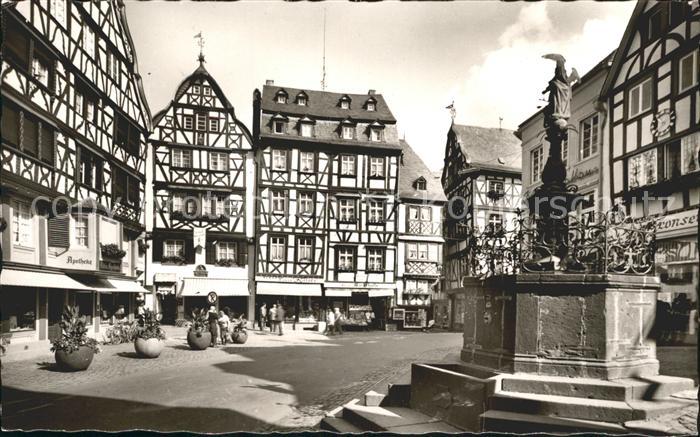 BERNKASTEL-KUES Berncastel Rheinland-Pfalz Marktplatz