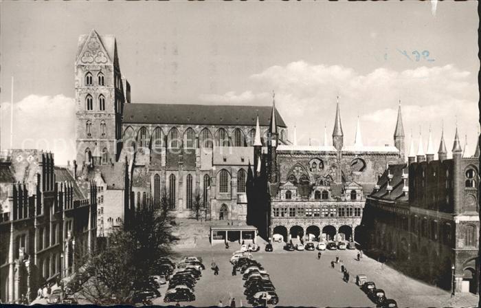 LueBECK CITY St. Marien und Rathaus