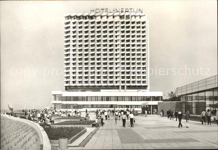 Warnemuende Ostseebad Hotel Neptun und Meeresbrandungsbad