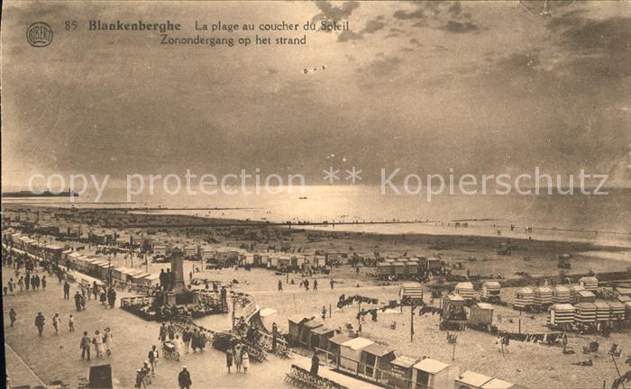 Blankenberghe La plage au coucher du Soleil