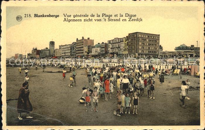 Blankenberghe Vue generale de la Plage et la Digue