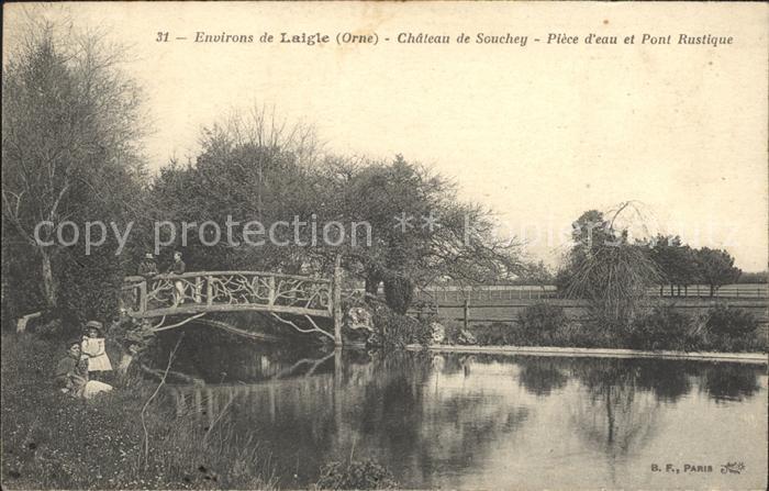 L Aigle Chateau de Souchey Piece d eau et Pont Rustique