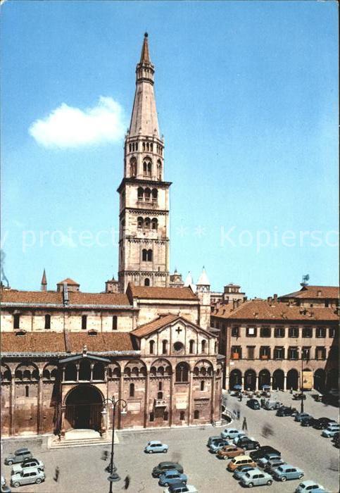 Modena Emilia-Romagna Piazza Grande Chiesa