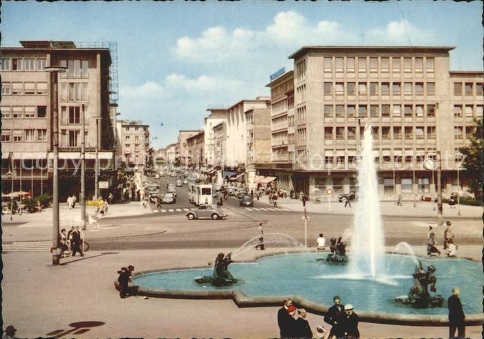 MANNHEIM BW Blick in die Planken Springbrunnen