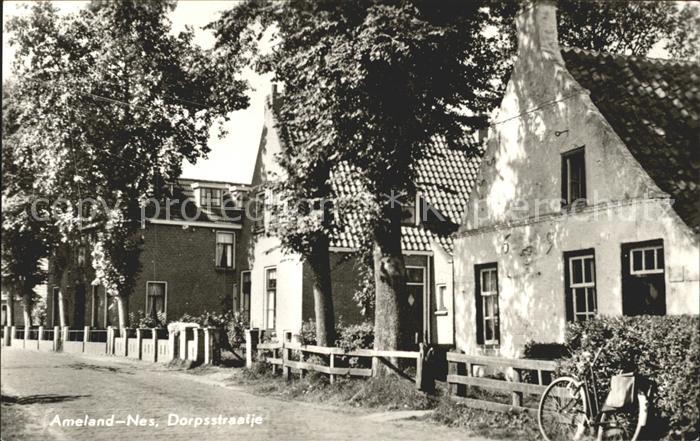 Ameland Nes Dorpsstraatje