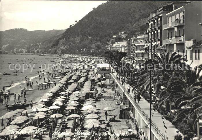 ALAssIO Savona Liguria IT Blumenstrand