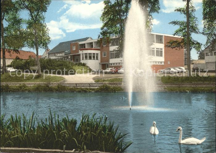 Brakel Westfalen Am Kaiserbrunnen Fontaene Schwaene