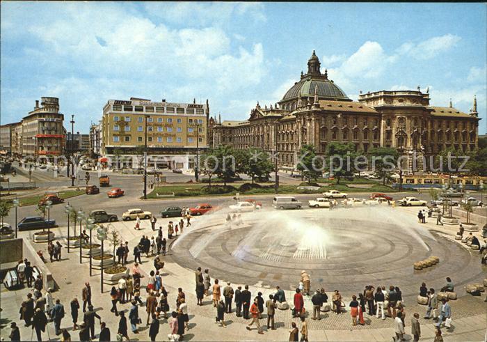 Muenchen Bayern Karlsplatz Stachus mit Justizpalast